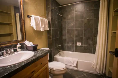 Photo 5 - Amazing Mountain Views and Full Kitchen Save 20% on 7+ Nights!