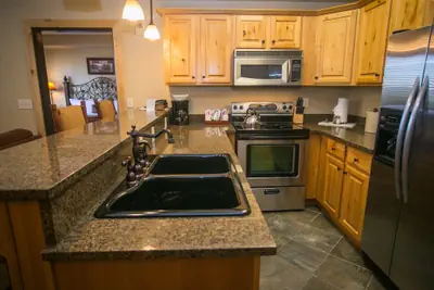 Photo 3 - Stay in Comfort while Enjoying Valley Views Save 20% on 7+ Nights!