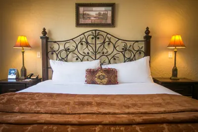 Photo 4 - Stay in Comfort while Enjoying Valley Views Save 20% on 7+ Nights!