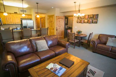 Photo 2 - Stay in Comfort while Enjoying Valley Views Save 20% on 7+ Nights!