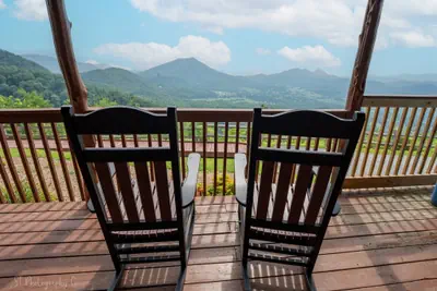 Photo 4 - Graceful Awestruck Perfect Mountain Views with Pool Access