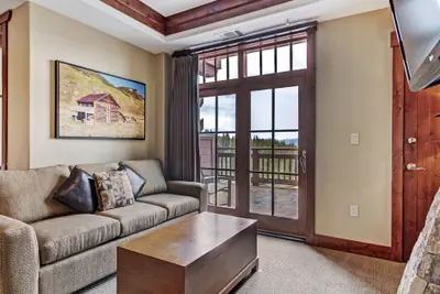 Photo 2 - Luxury Studio Condo Steps from Winter Activities, Sleeps 4