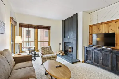 Photo 2 - Perfectly located 1Br - Steps to Ski & Apres Fun - Sleeps 4