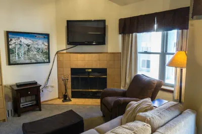 Photo 5 - Steps to Winter Adventures Relaxed Condo With Loft
