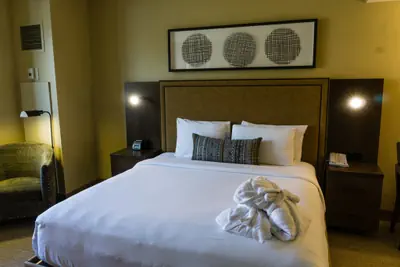 Photo 4 - Updated Studio w Full Kitchen Spacious Living Room Save 20% on 7+ Nights!