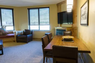 Photo 5 - Grand Summit Hotel Spacious Family Suite Save 20% on 7+ Nights!