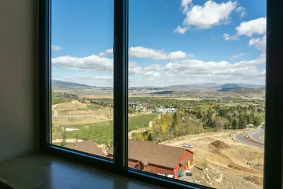 Photo 3 - Grand Summit Hotel, a Ski in/out Save 20% on 7+ Nights!