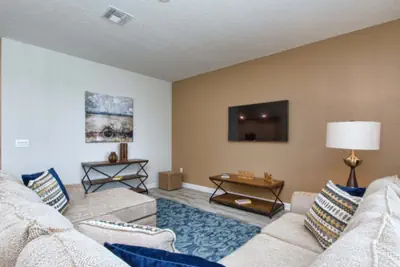 Photo 5 - Stunning Lakefront, Close to Cubhouse, Spa -1662ST