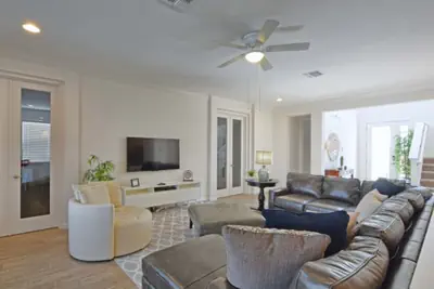 Photo 2 - Beautiful Large Family Home! Game Room, Gated Resort Community, BBQ Grill, Free Wifi!!