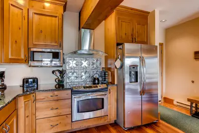 Photo 3 - Unique & Modern 3 BR/2BA Condo- Ski-in/Ski-out