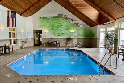 Photo 2 - Unit 411B 1BD/ 1BA Efficiency condo