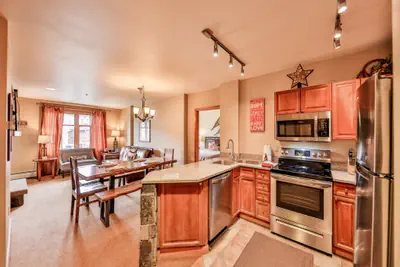 Photo 5 - Zephyr Mountain Lodge 1504