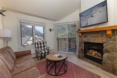 Photo 4 - Kids Ski Free – Steps to the Gondola, Updated Mountain View Condo