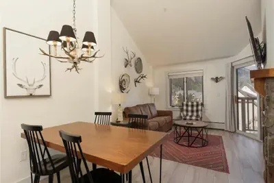 Photo 3 - Kids Ski Free – Steps to the Gondola, Updated Mountain View Condo