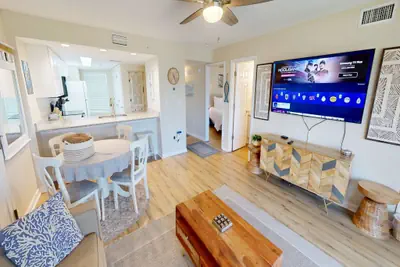 Photo 3 - SeaCrest 315B