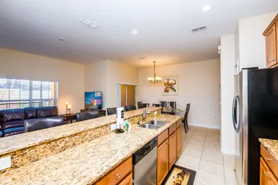 Photo 2 - 4 bedroom townhouse with a private pool!