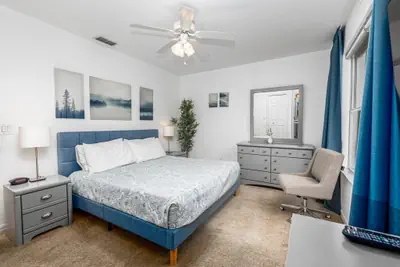 Photo 3 - 4 bedroom townhouse