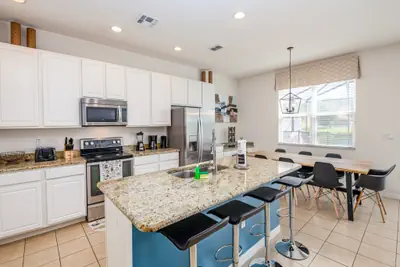 Photo 3 - 4 bedroom townhouse with a private pool!