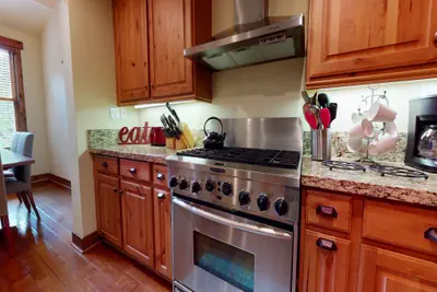 Photo 3 - Snowcreek VI The Lodges 1130 Pet-Friendly, Beautiful and Spacious, Garage and Washer Dryer
