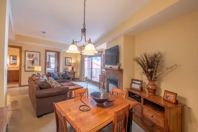 Photo 3 - Comfortable 1 Bedroom Condo - Slopeside