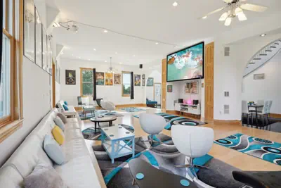 Photo 5 - The Starlight Tower River Manor/Arcades/Observatory/Theater/Bar/Hot Tub