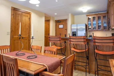 Photo 5 - 1BR Condo with Large Balcony in Mountaineer Square