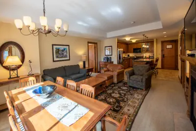 Photo 2 - Spacious 3BR Condo w/Balcony in Mountaineer Square