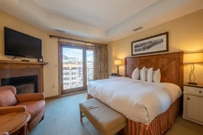 Photo 4 - Comfortable Studio Efficiency Unit with Balcony