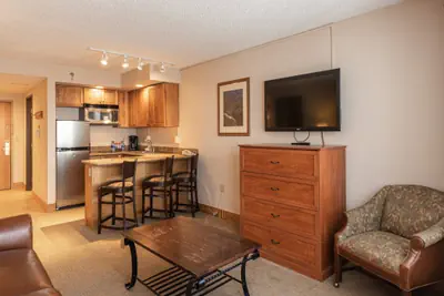 Photo 4 - Grand Lodge 1 Bedroom Condo, Close to Everything