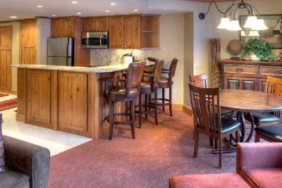Photo 4 - Summit Suite