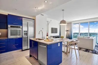 Photo 5 - W Residences 2 Bedroom Suite "Endless Summer"