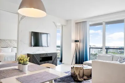 Photo 4 - W Residences 2 Bedroom Suite "Endless Summer"