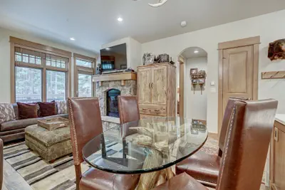 Photo 5 - Luxury 1-Bedroom Ski-In Out Condo with Slopeside Heated Pool