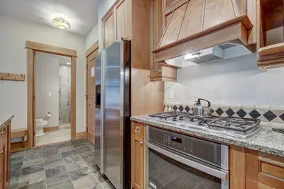 Photo 4 - Luxurious 1 BR in River Run Village with Ski in ski out, Kids Ski Free