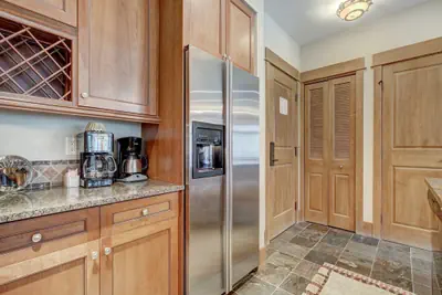Photo 4 - Luxurious 2 BR in River Run Village with Ski in ski out, Kids Ski Free