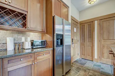 Photo 4 - Luxurious 2 BR in River Run Village with Ski in ski out