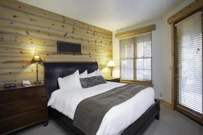 Photo 3 - 2 Bedroom Condo - The Lodges at Deer Valley