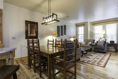 Photo 4 - 2 Bedroom Condo - The Lodges at Deer Valley