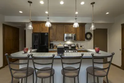 Photo 4 - 2 Bedroom Condo with Spa - Silver Baron Lodge