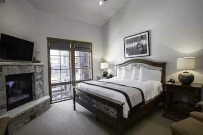 Photo 5 - 3 Bedroom Condo with Spa - Silver Baron Lodge