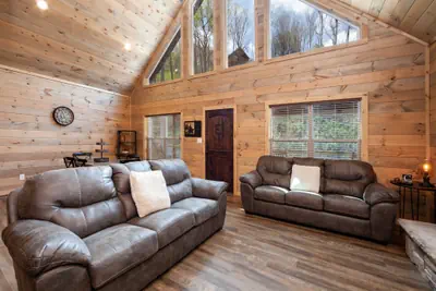 Photo 3 - Creekside Manor Too