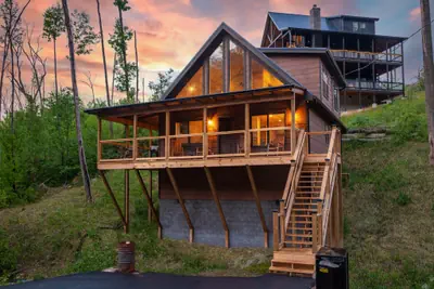 Photo 2 - Creekside Manor Too