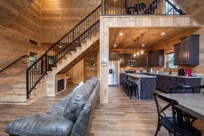 Photo 5 - Creekside Manor Too