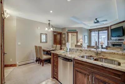 Photo 4 - True Ski-in/Ski-out Luxury Condo on Peak 7