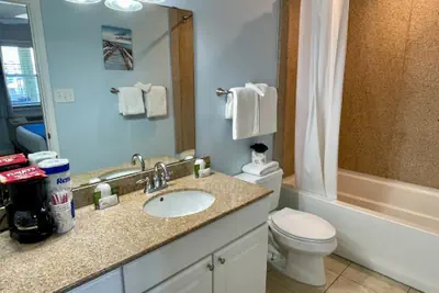 Photo 2 - Beachgate Condo Suites and Hotel 537a+537b
