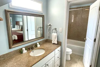 Photo 5 - Beachgate Condo Suites and Hotel 413