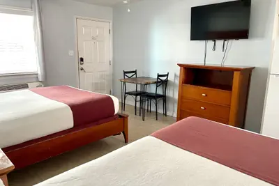 Photo 3 - Beachgate Condo Suites and Hotel 413
