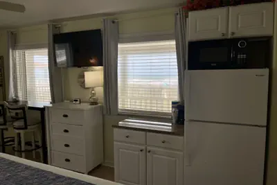 Photo 3 - Beachgate Condo Suites and Hotel 438