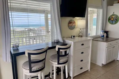 Photo 2 - Beachgate Condo Suites and Hotel 438