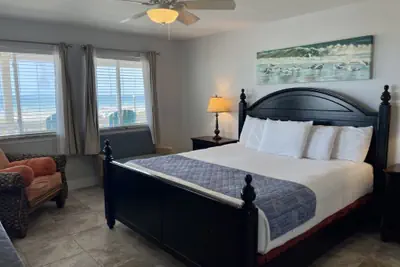 Photo 4 - Beachgate Condo Suites and Hotel 237 and 239